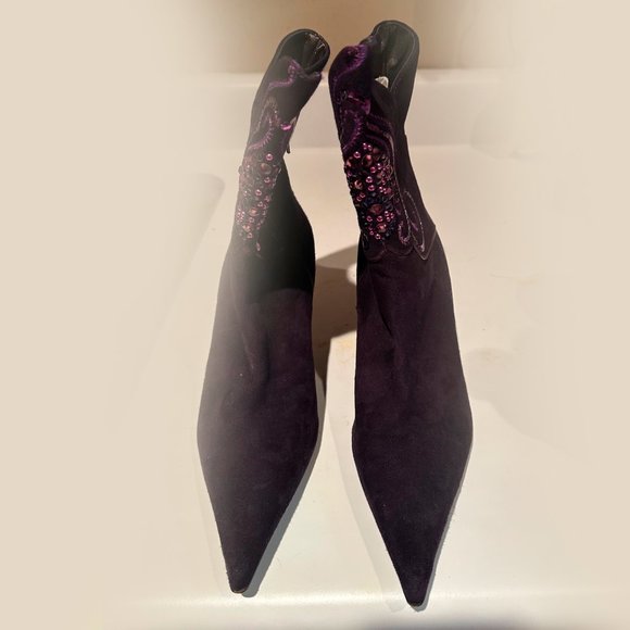 RARE! NWOT Moda di Fausto Purple Suede Sequin Heeled Ankle Boots. - Picture 5 of 10